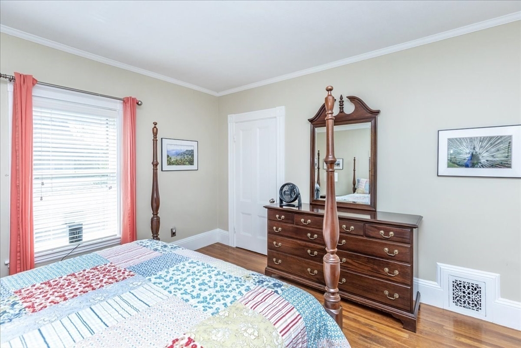 20 Beach St. Property Photo 23