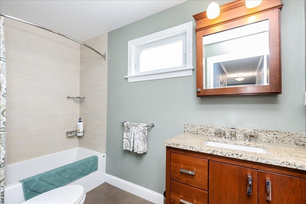 20 Beach St. Property Photo 24