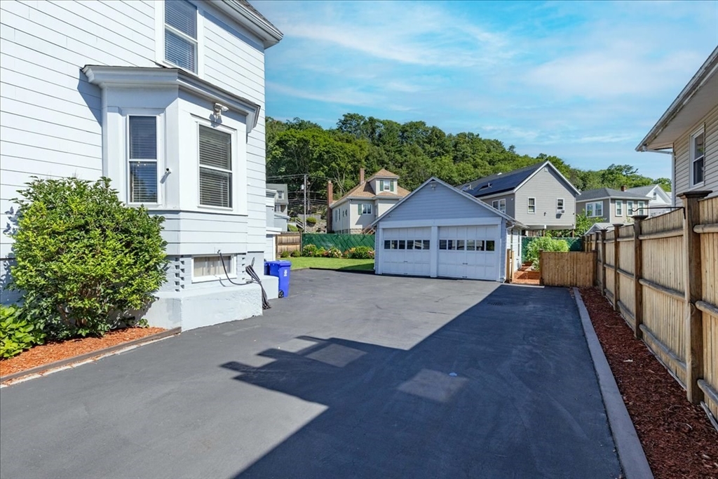 20 Beach St. Property Photo 39