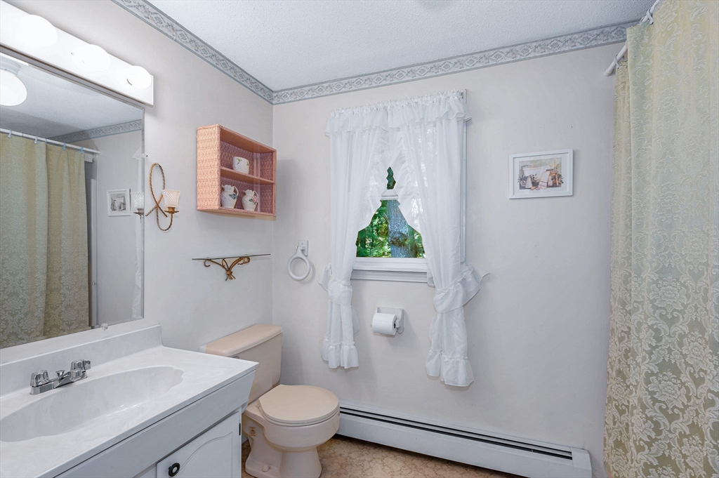 48 Cannington St Property Photo 24