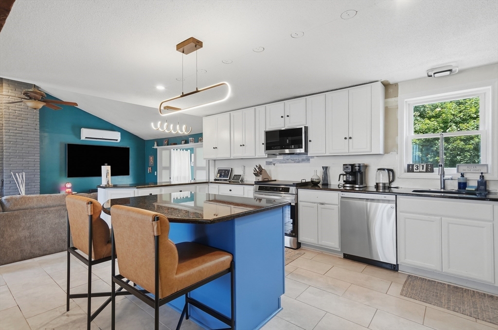 55 New Caster Drive Property Photo 1