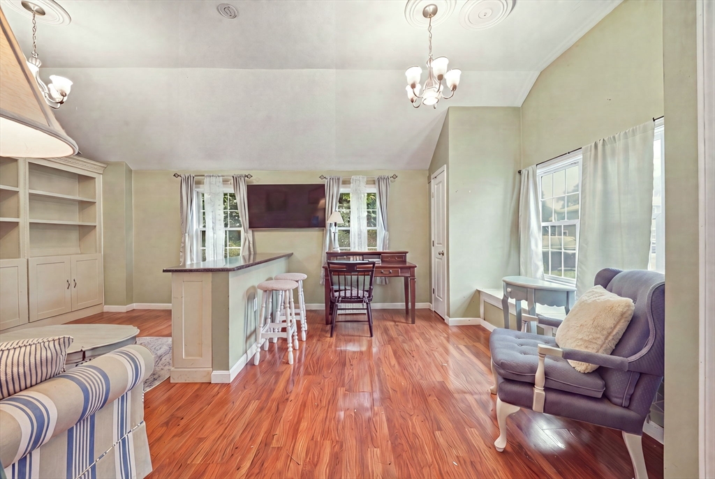 6 Gordon Street Property Photo 35