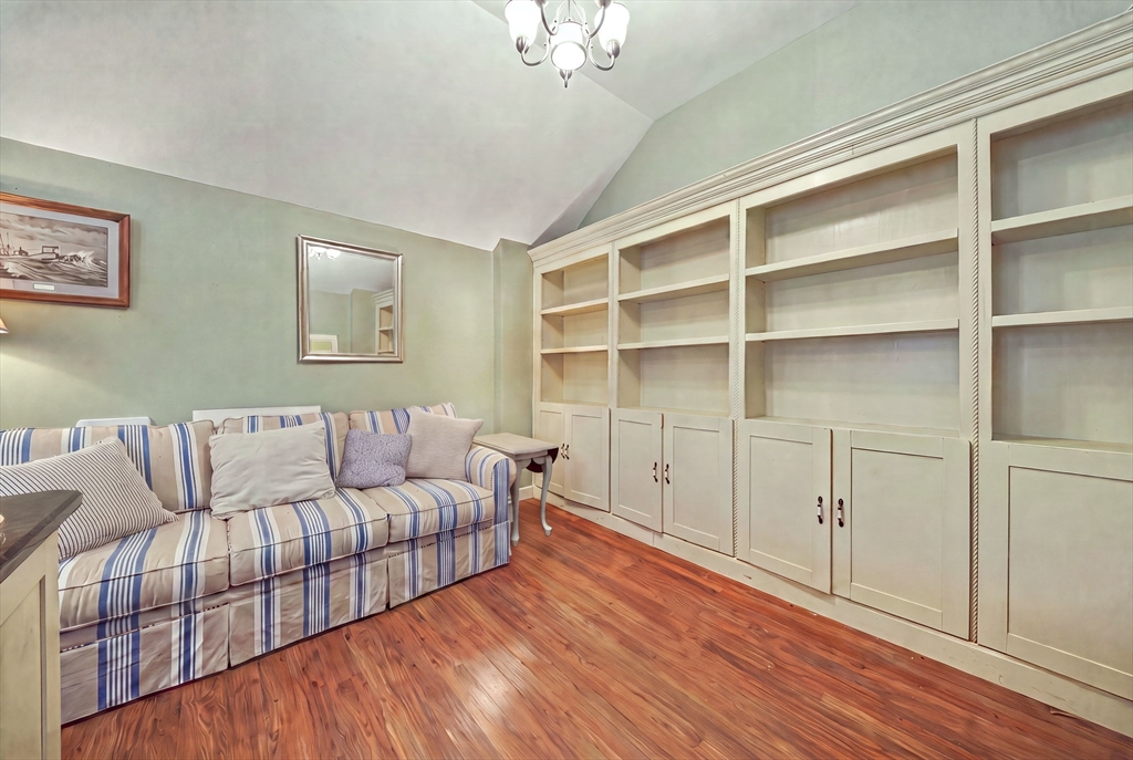 6 Gordon Street Property Photo 36
