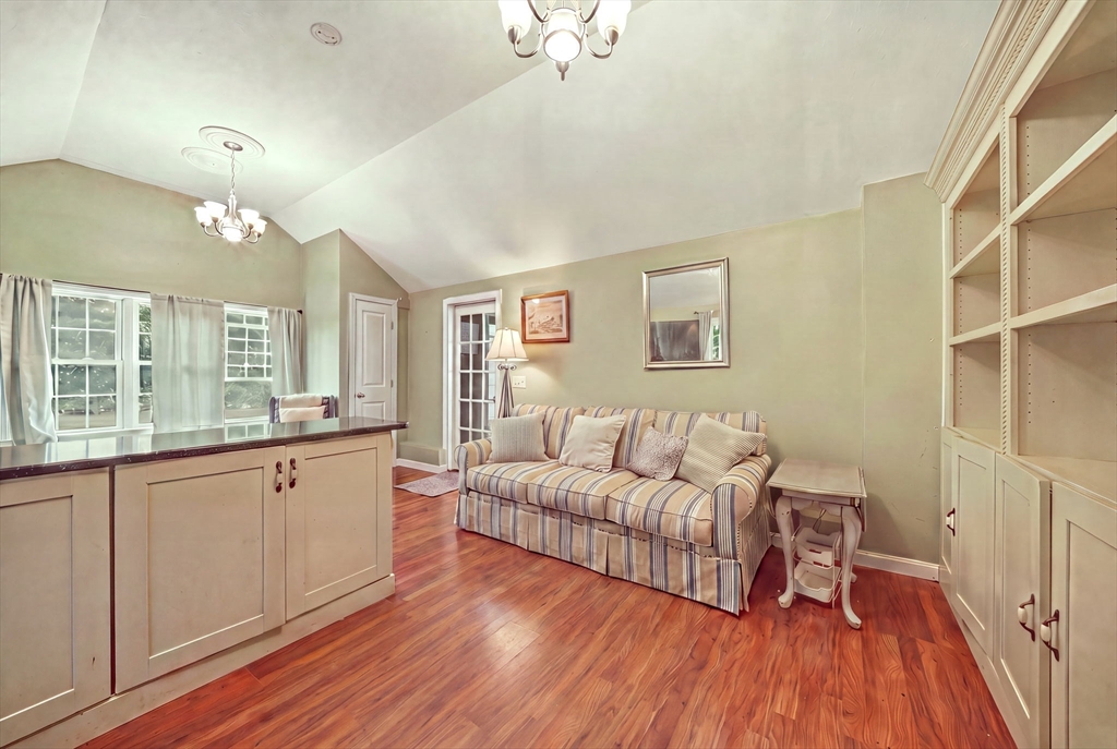 6 Gordon Street Property Photo 37