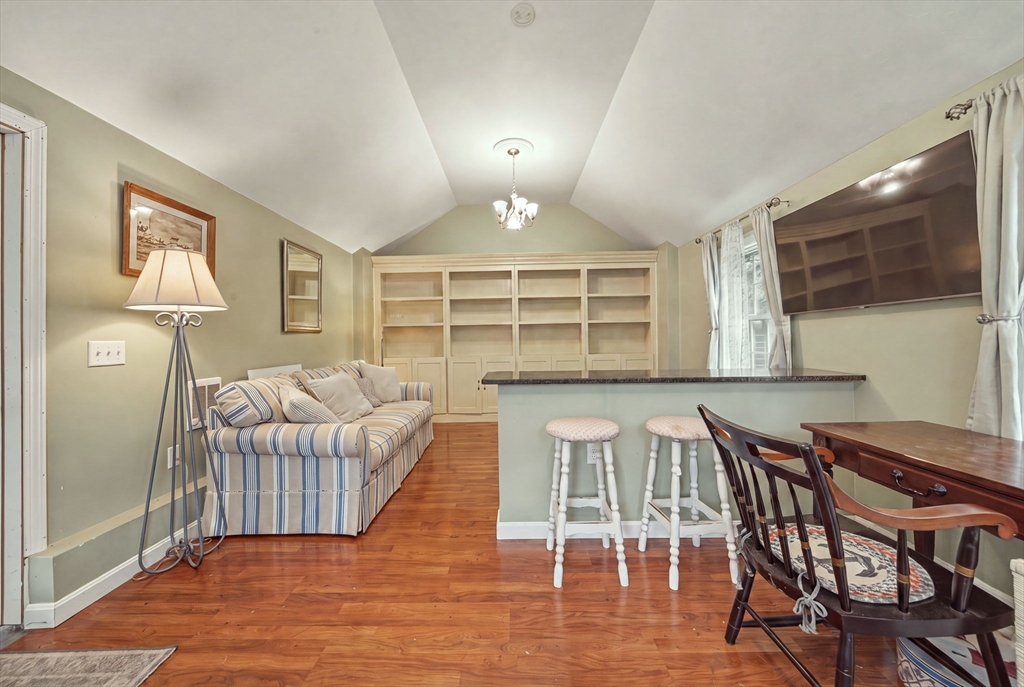 6 Gordon Street Property Photo 38