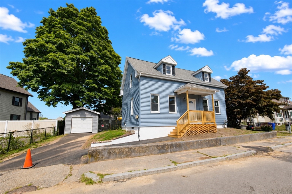 19 Mason St Property Photo 3