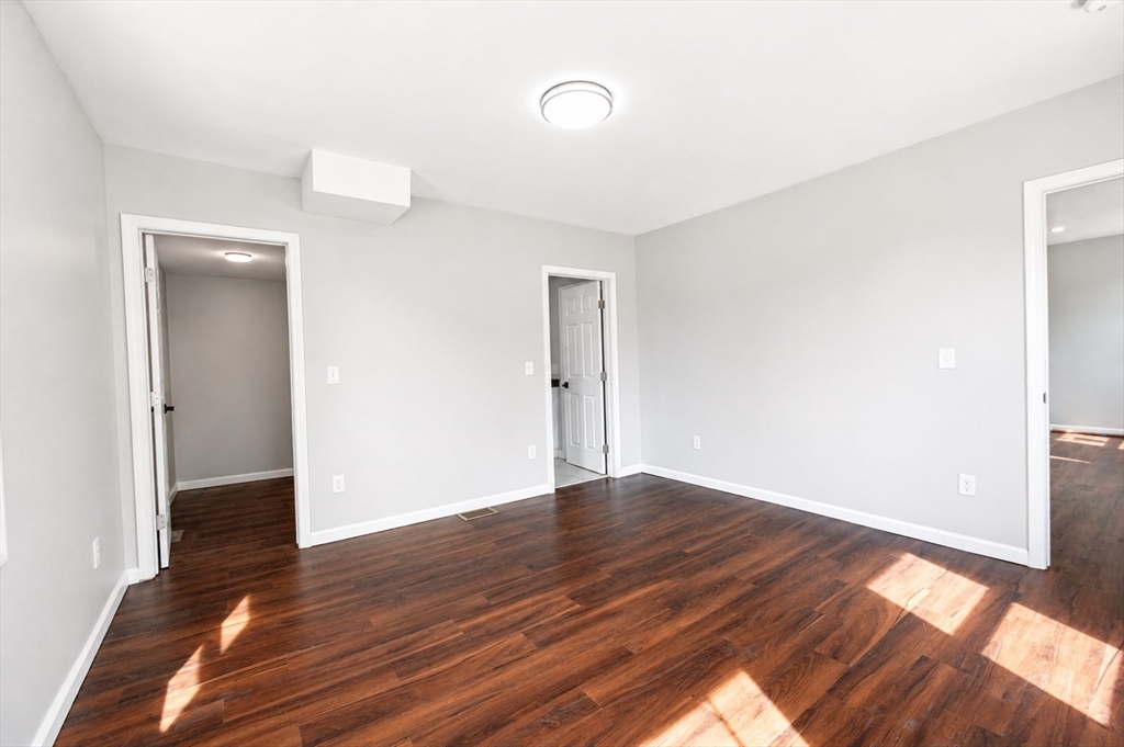 19 Mason St Property Photo 9
