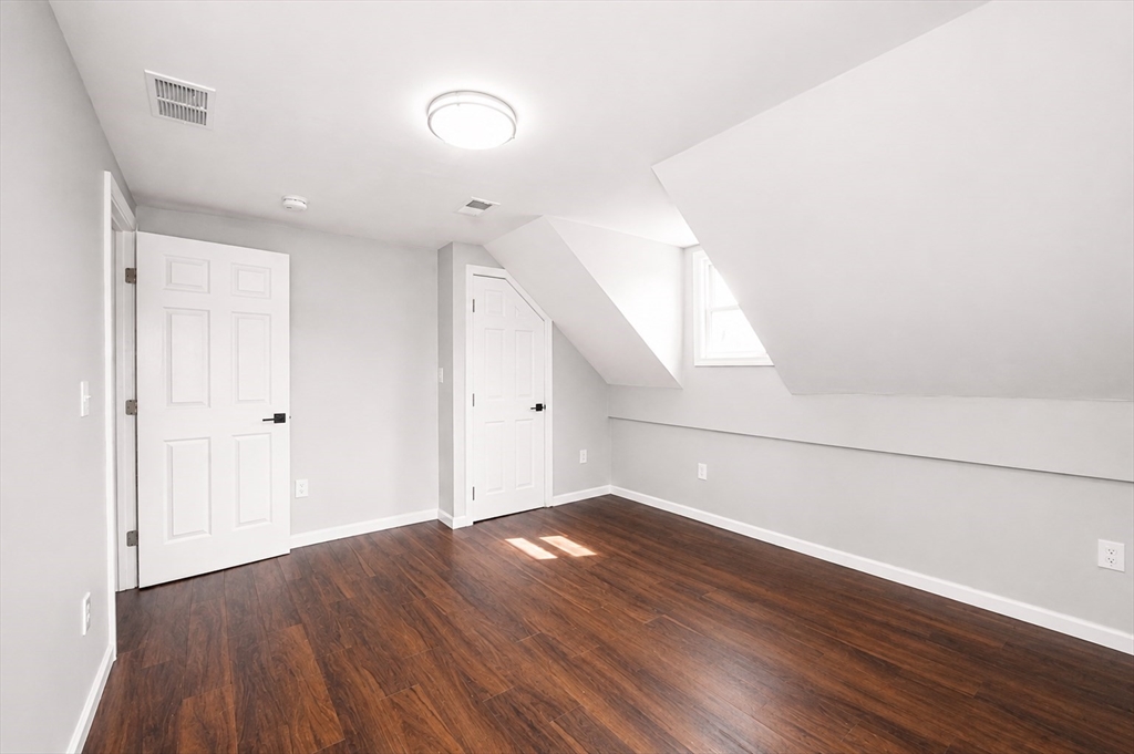 19 Mason St Property Photo 18