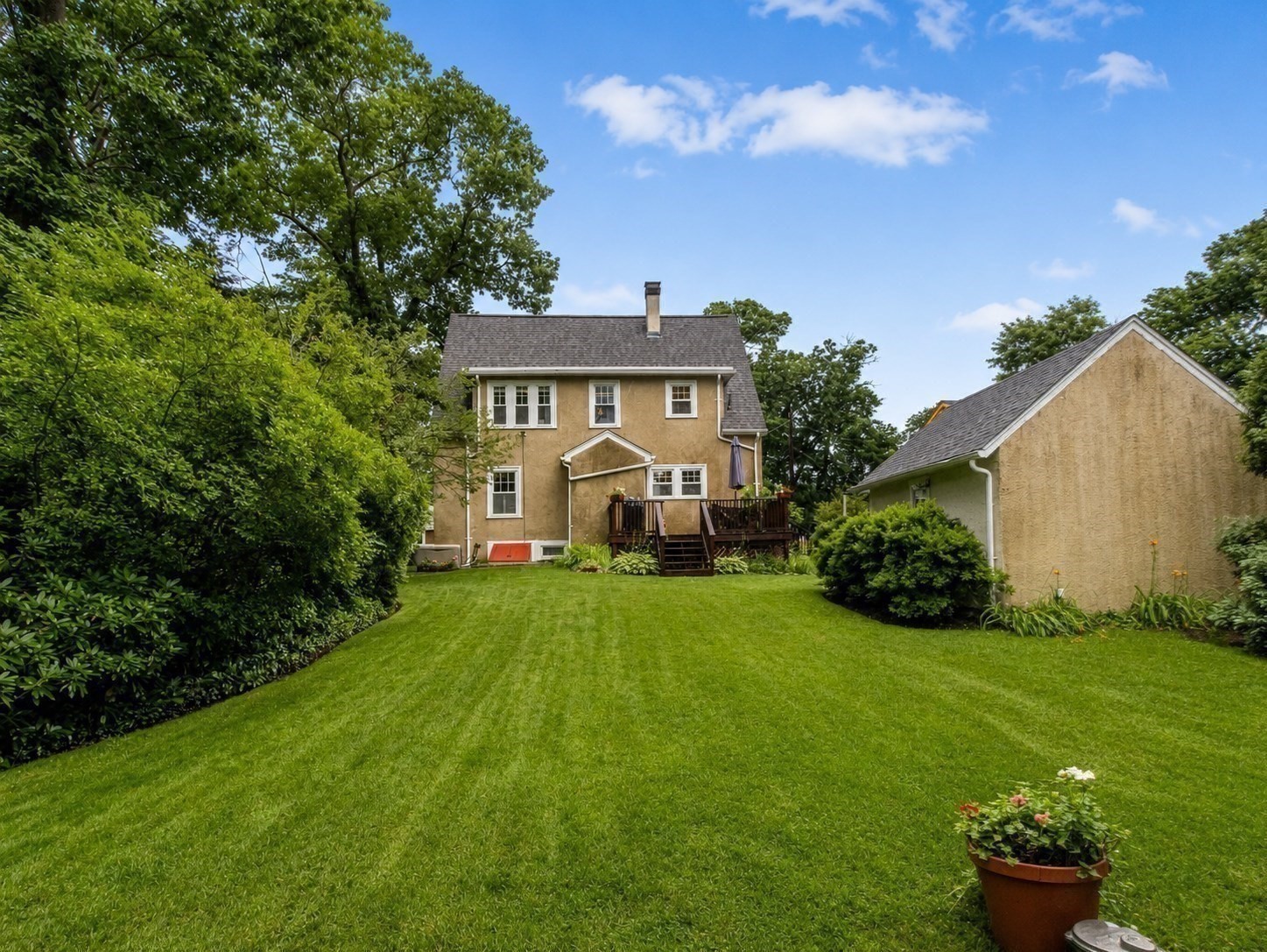 10 Fern Circle Property Photo 2