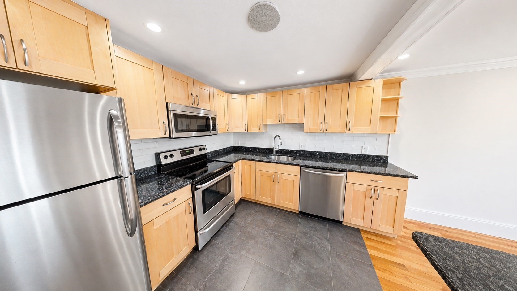 121 Tremont St # A6 Property Photo 4