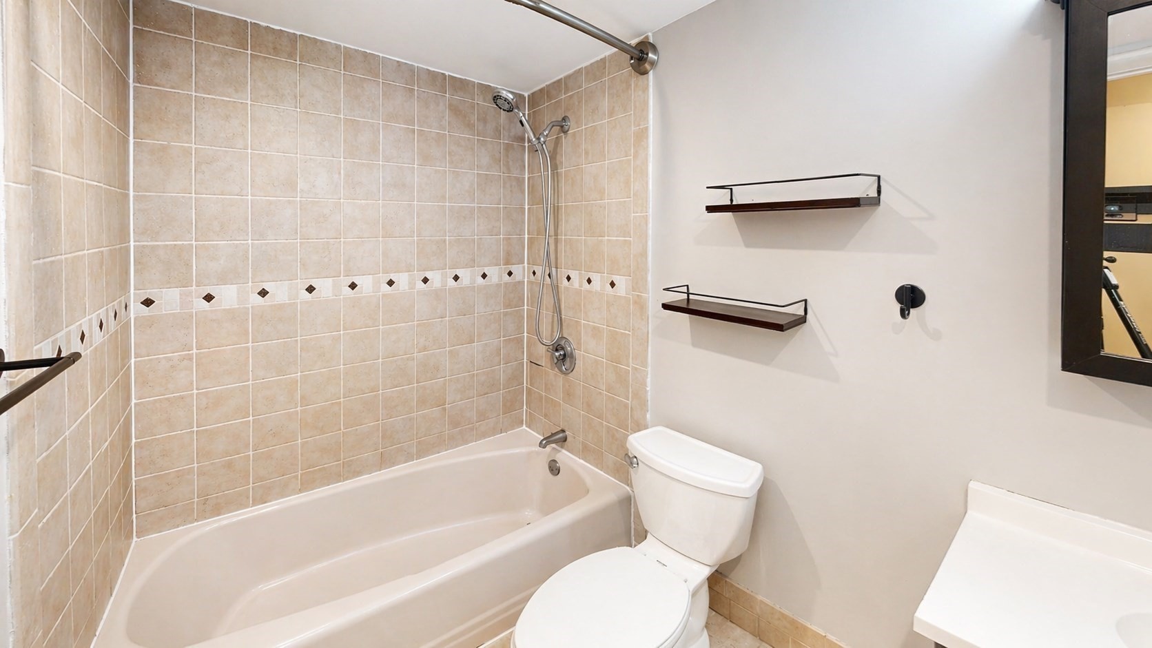 121 Tremont St # A6 Property Photo 9