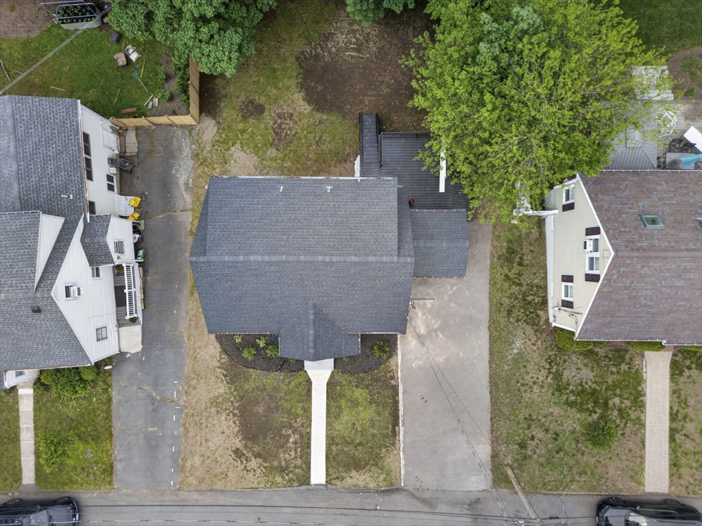 8 Bartlett St Property Photo 4
