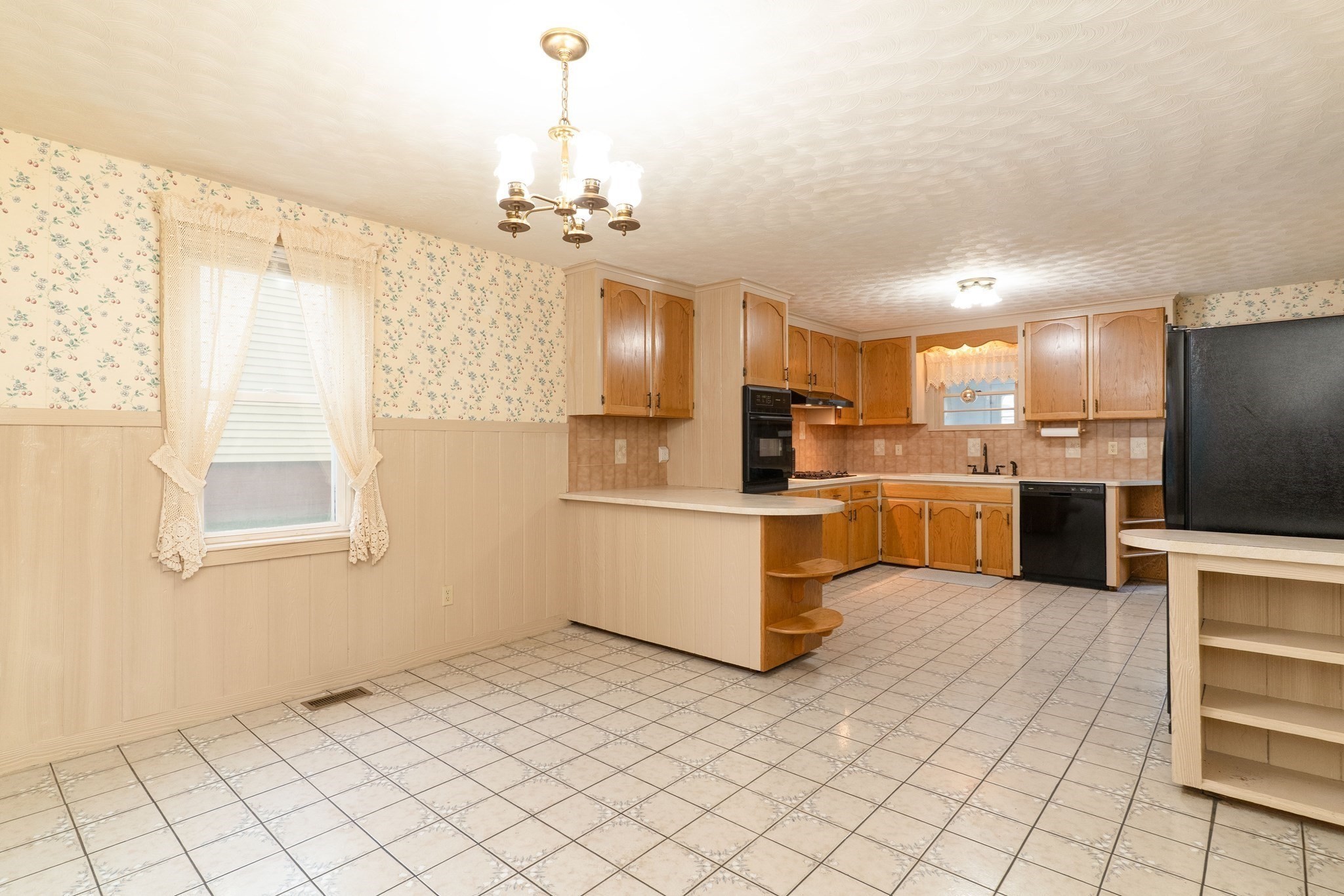 6 Maynard St Property Photo 9
