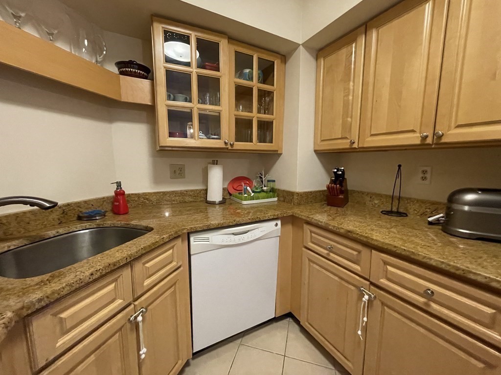 135 Pleasant St # 601 Property Photo 6