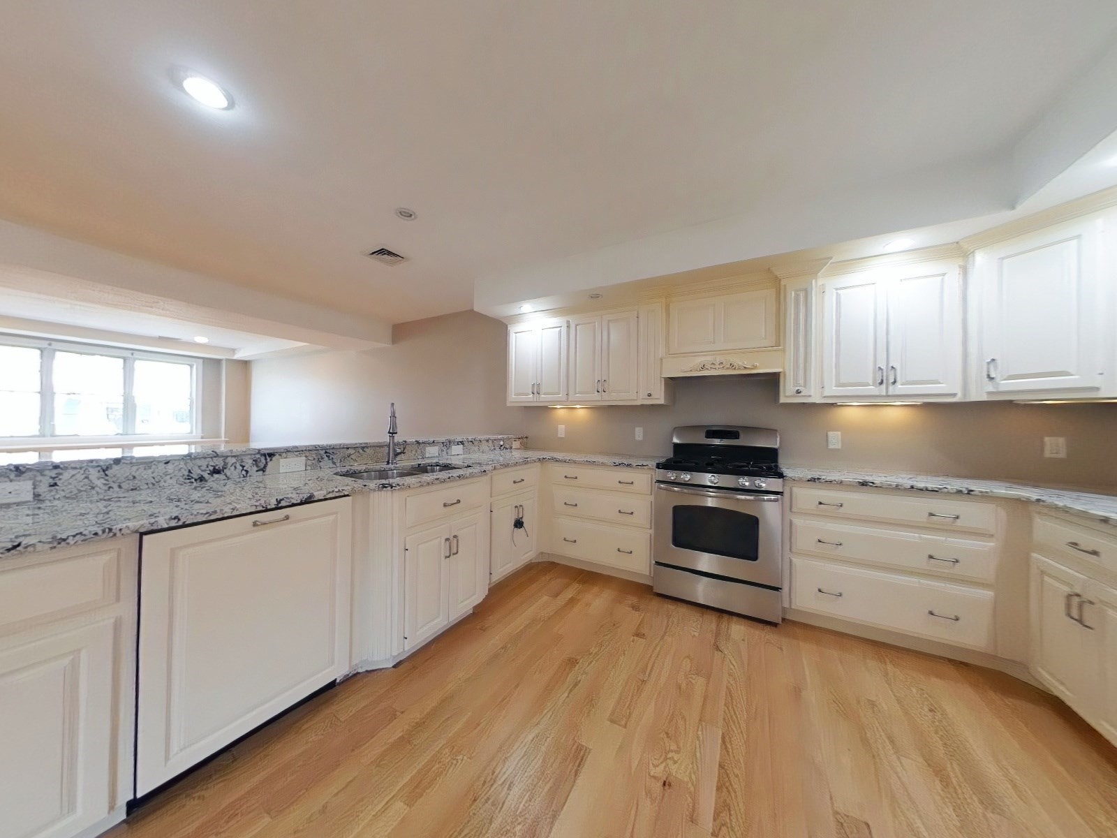 109 Farwell St # 109 Property Photo 4