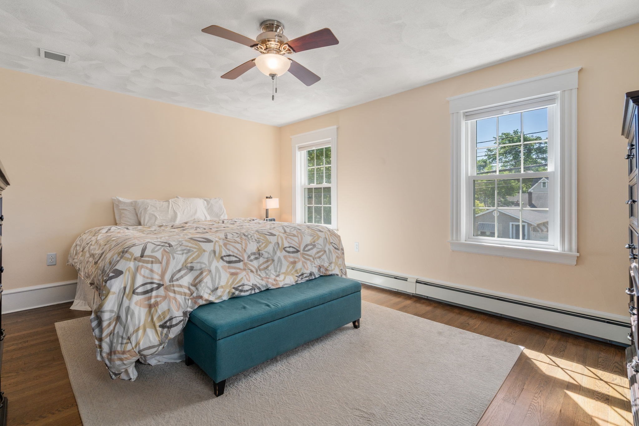 128 Pleasant St Property Photo 21