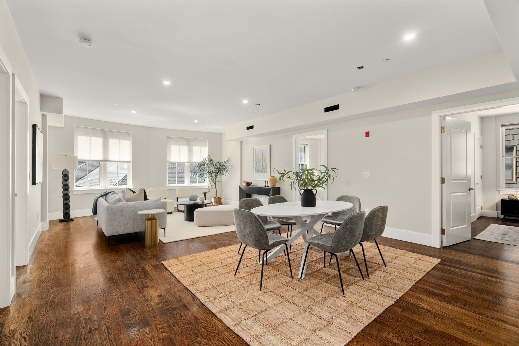 10 St George Street # 406 Property Photo 2