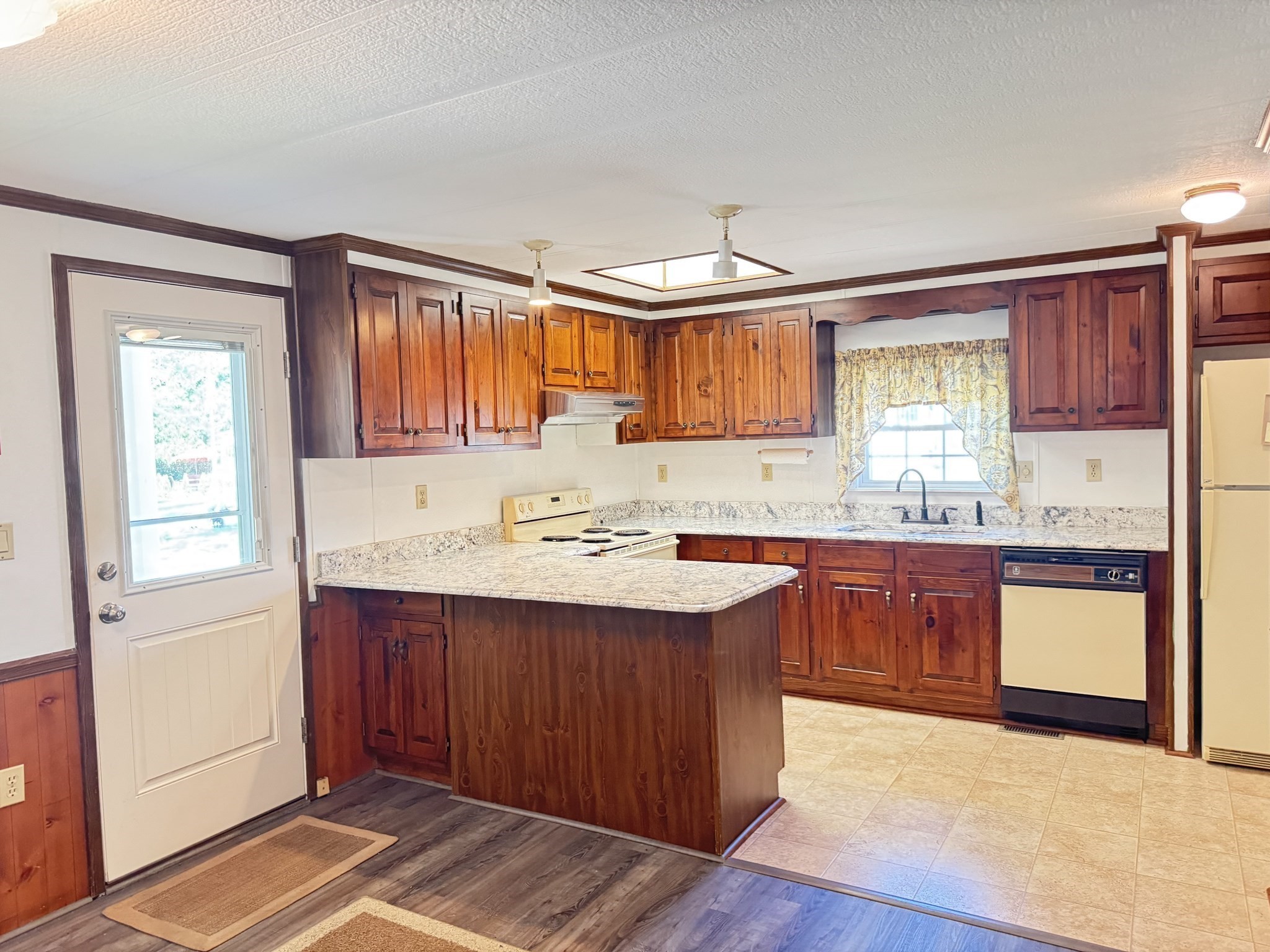 16 Puritan Road Property Photo 9