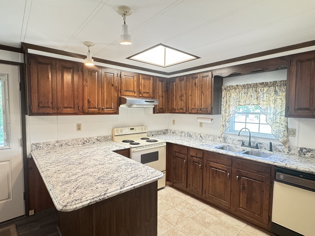 16 Puritan Road Property Photo 10