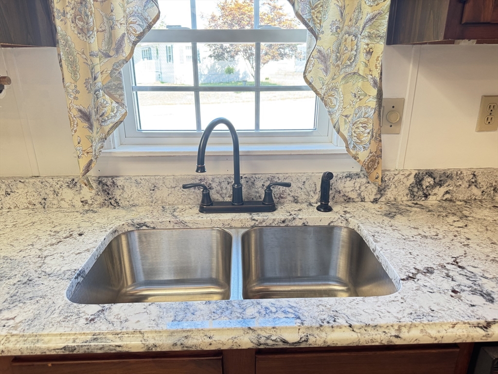 16 Puritan Road Property Photo 14