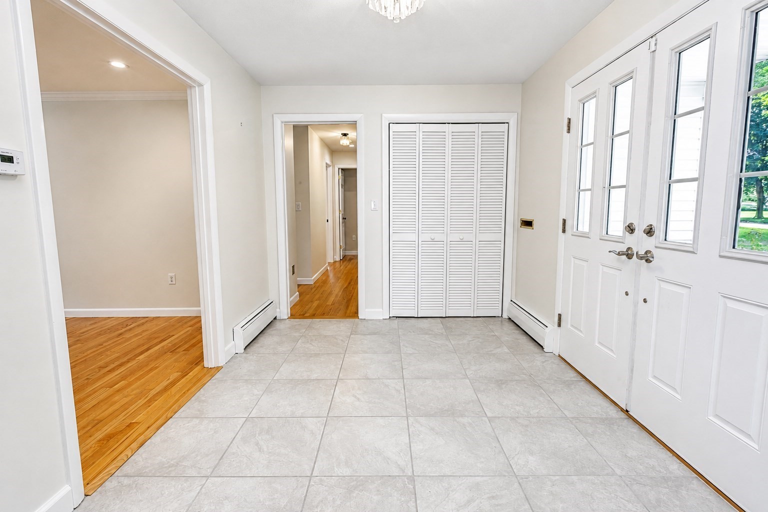 93 Wyndward Rd Property Photo 4