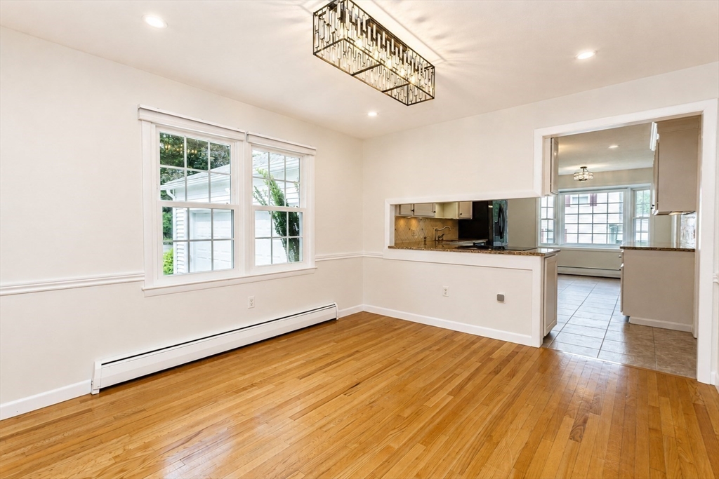 93 Wyndward Rd Property Photo 6