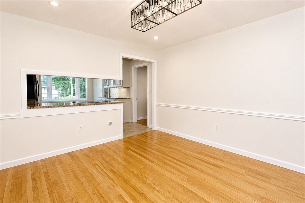 93 Wyndward Rd Property Photo 7