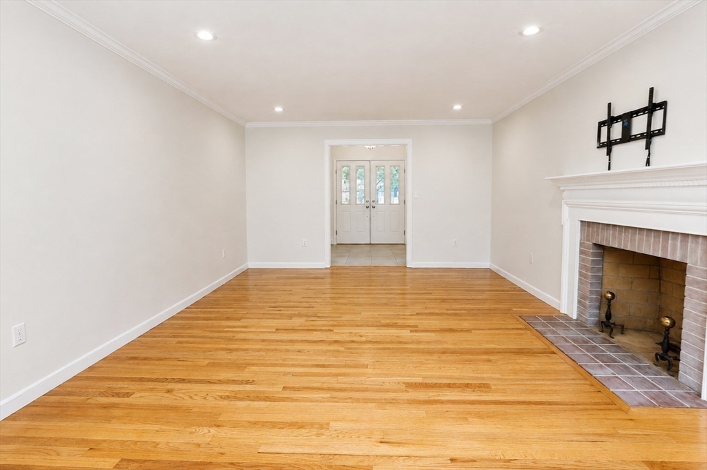 93 Wyndward Rd Property Photo 15