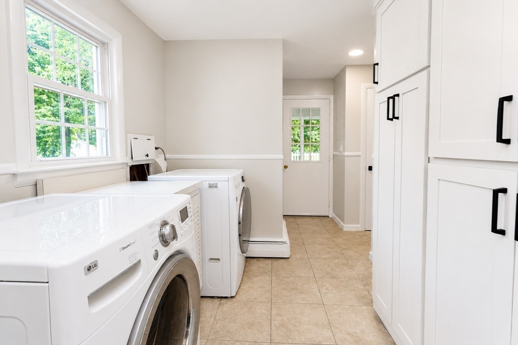93 Wyndward Rd Property Photo 32