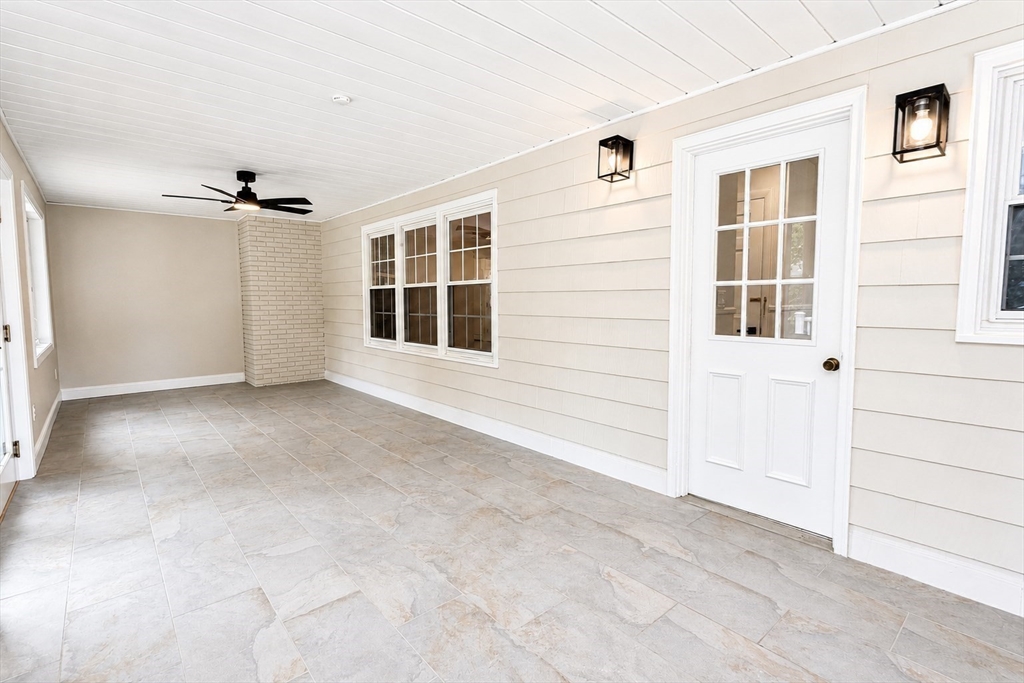 93 Wyndward Rd Property Photo 35