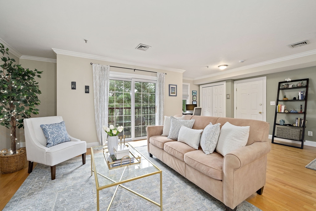 4 Forge Pond # C Property Photo 8