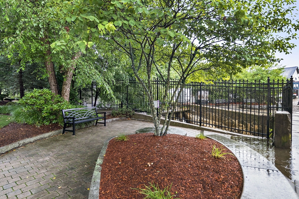 4 Forge Pond # C Property Photo 20