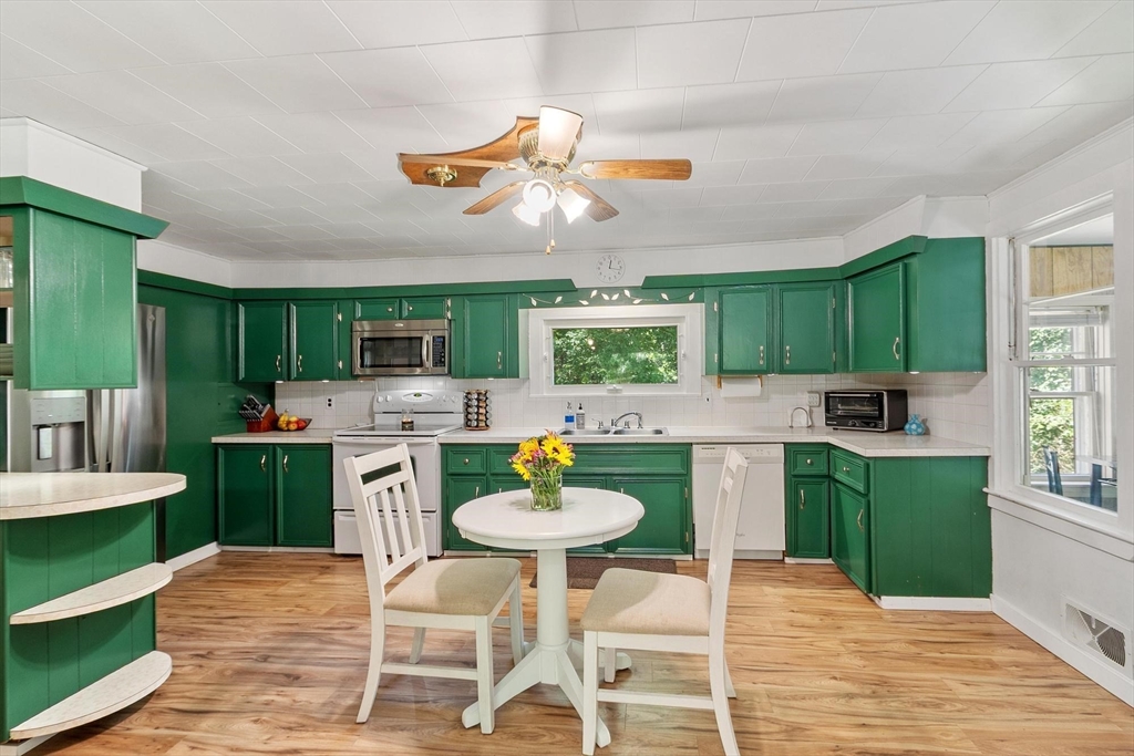 84 Fern Ave. Property Photo 12
