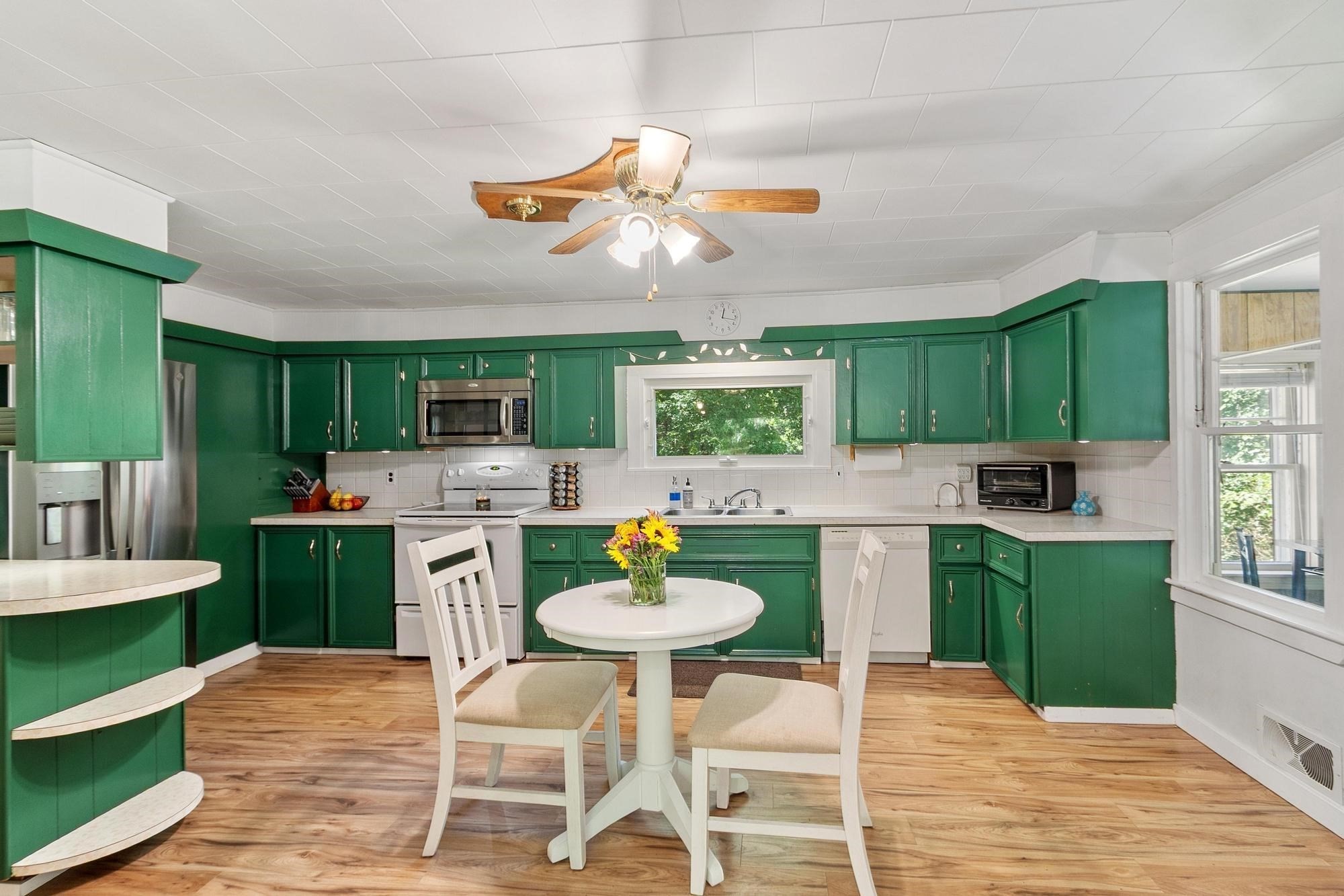 84 Fern Ave. Property Photo 12