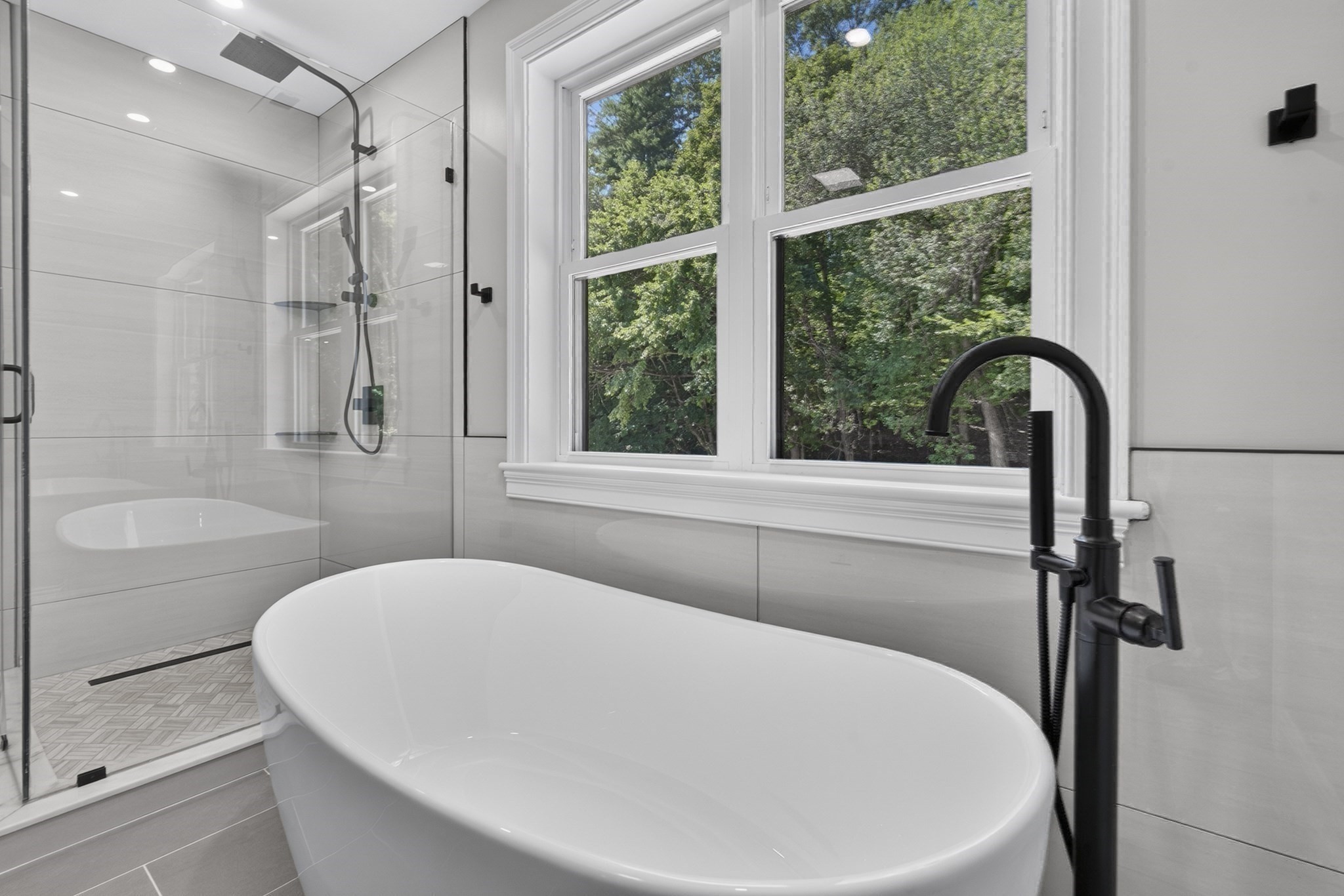 27 Rollins # A Property Photo 22