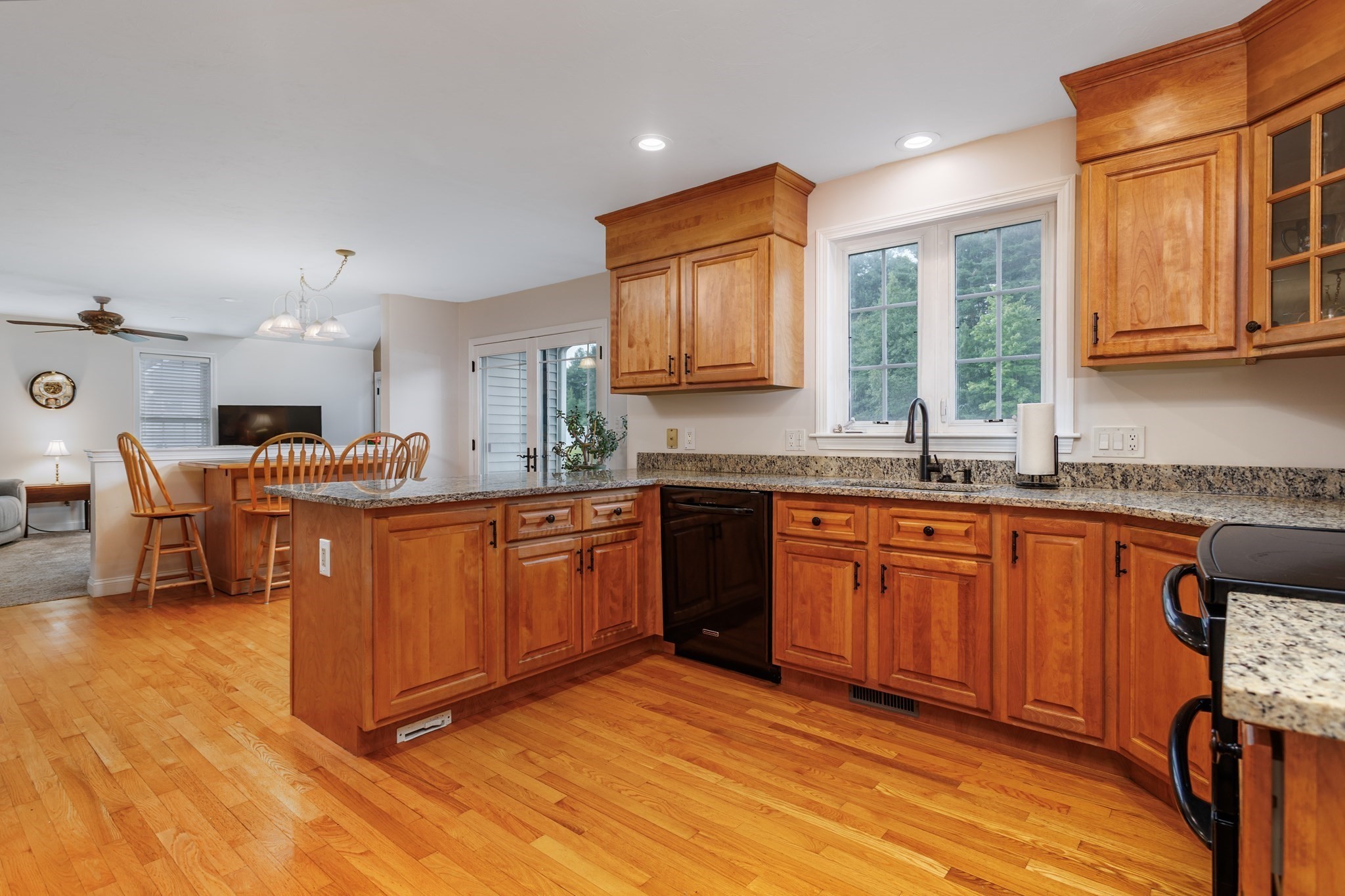 562 Mendon Rd Property Photo 4