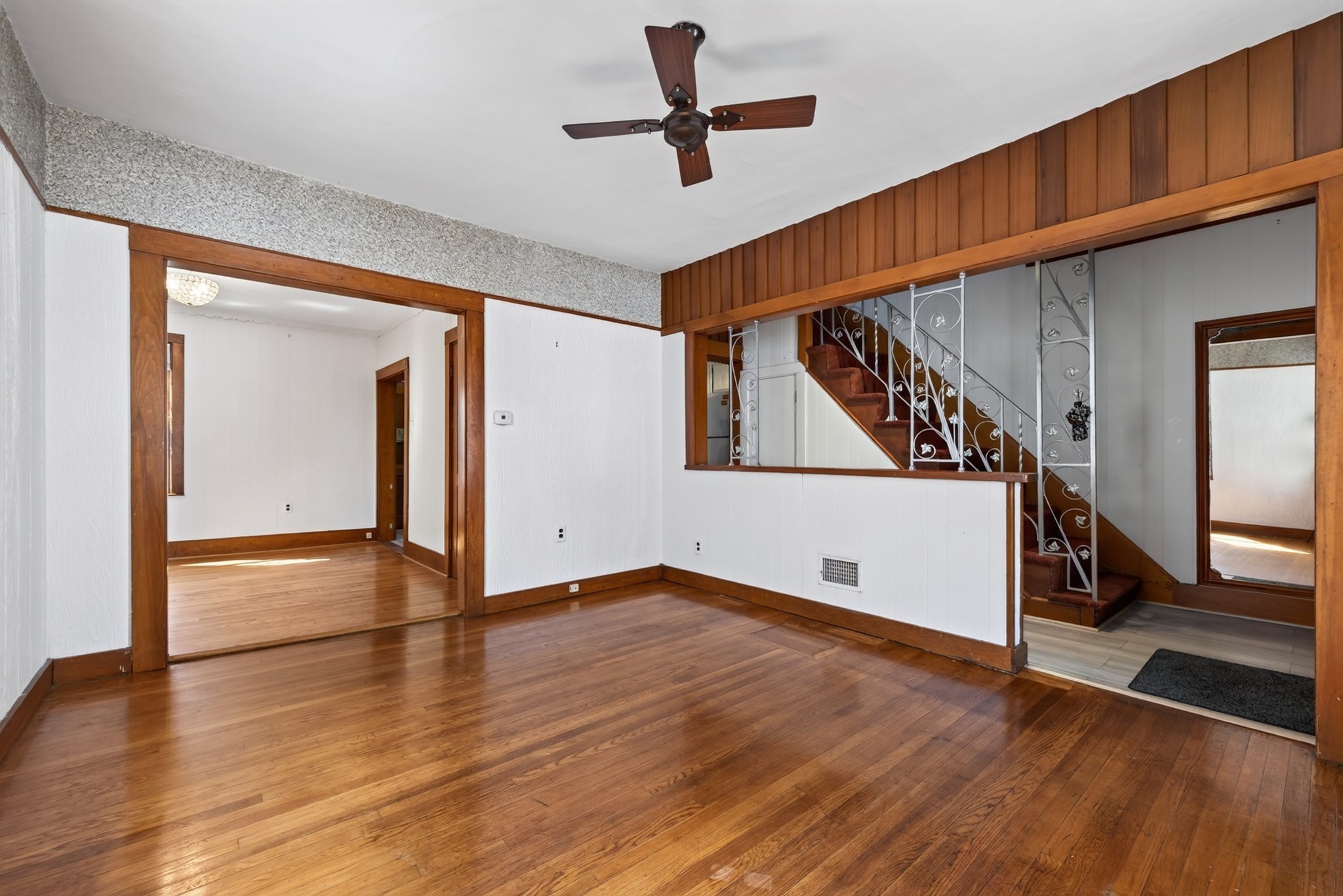 14 Flint Ave Property Photo 6