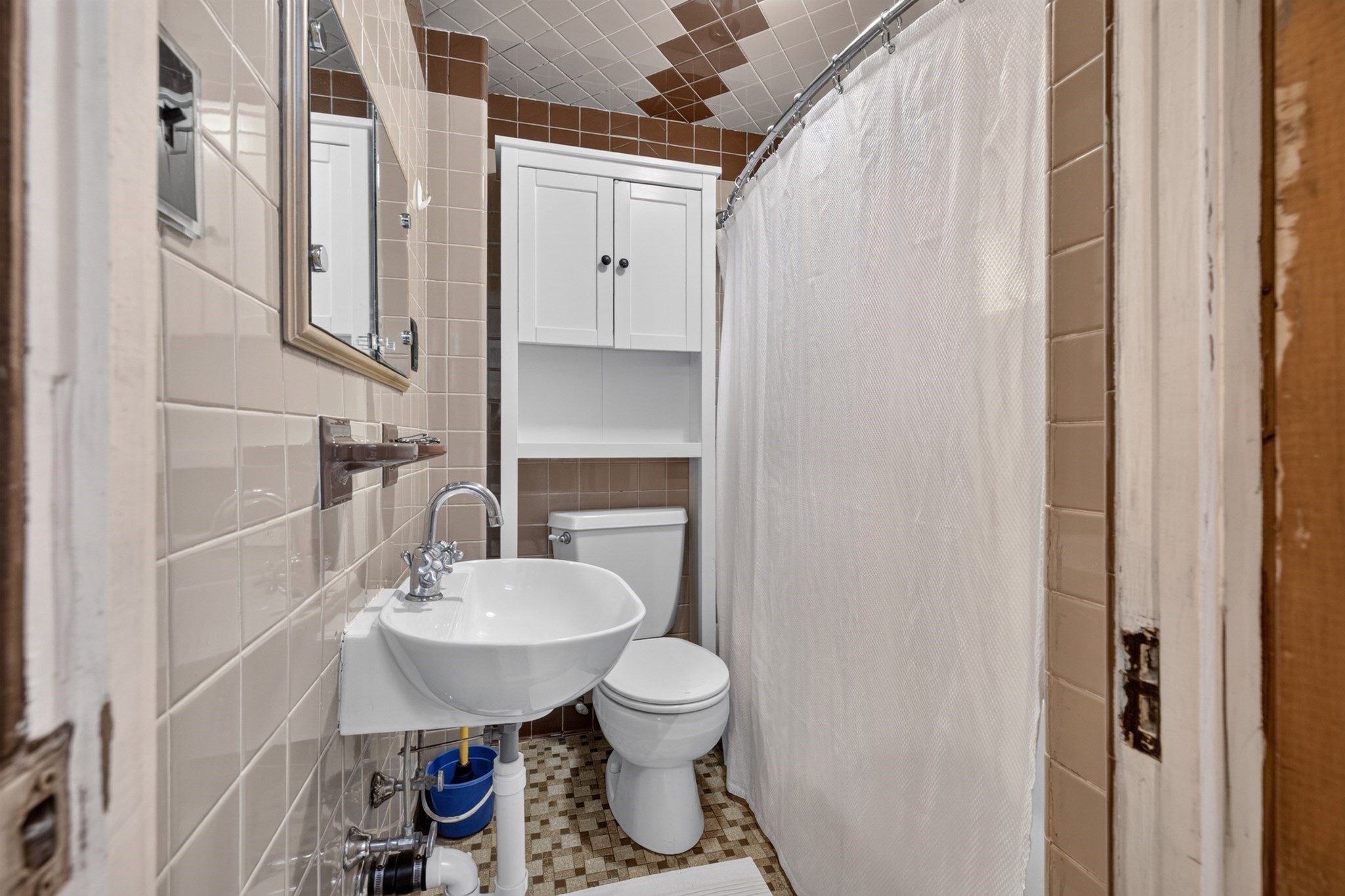 14 Flint Ave Property Photo 12