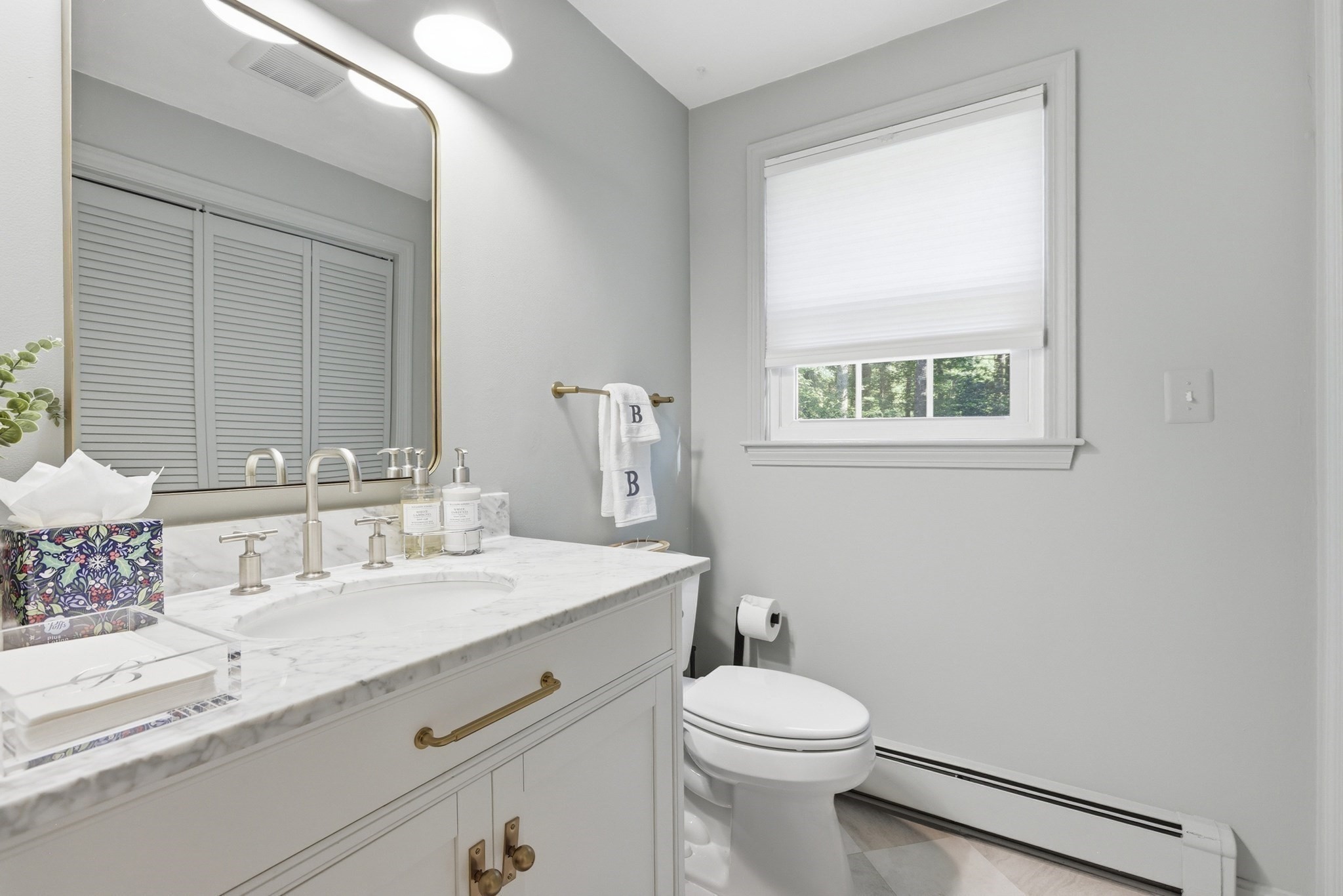2 Harley Ln Property Photo 16