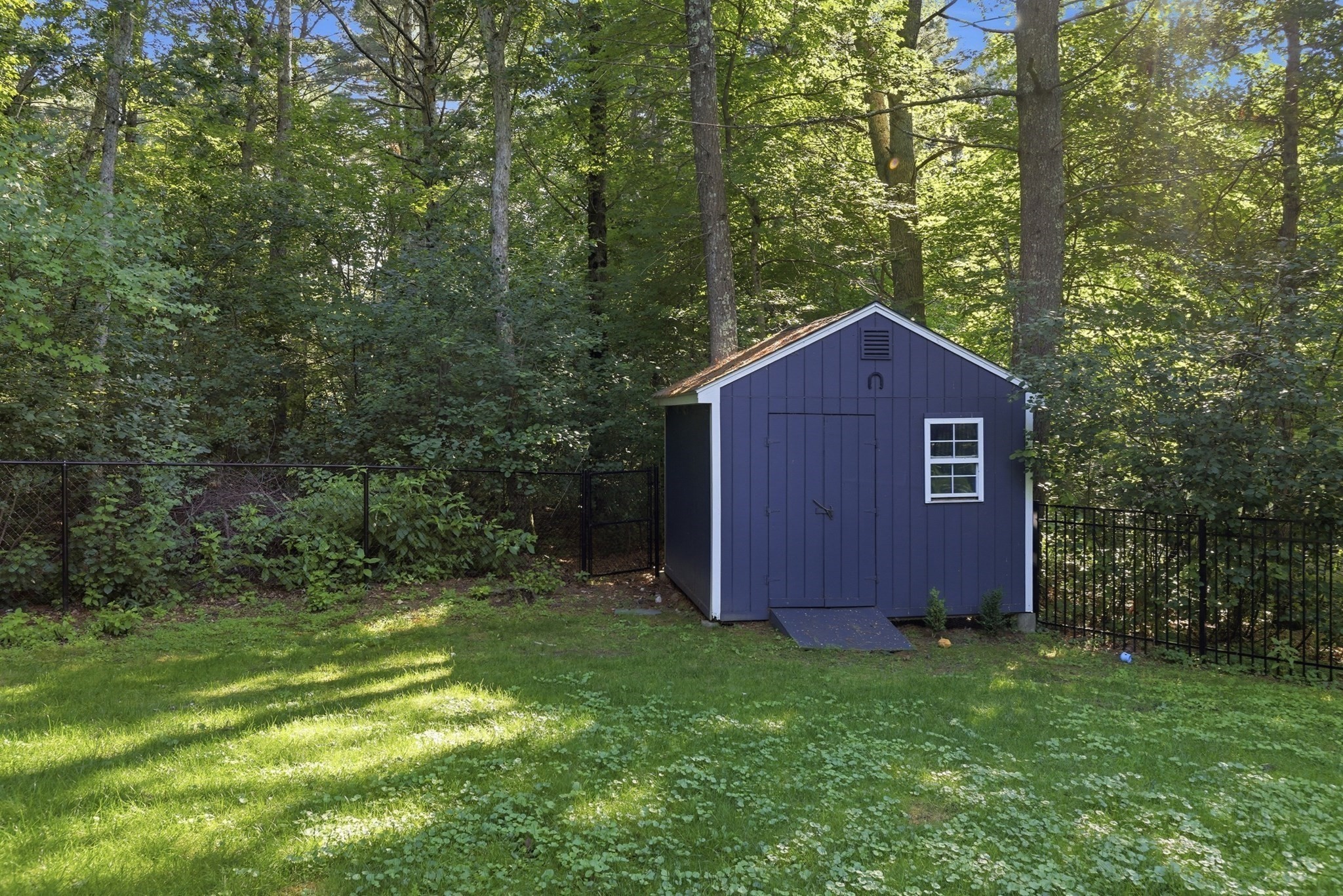2 Harley Ln Property Photo 33