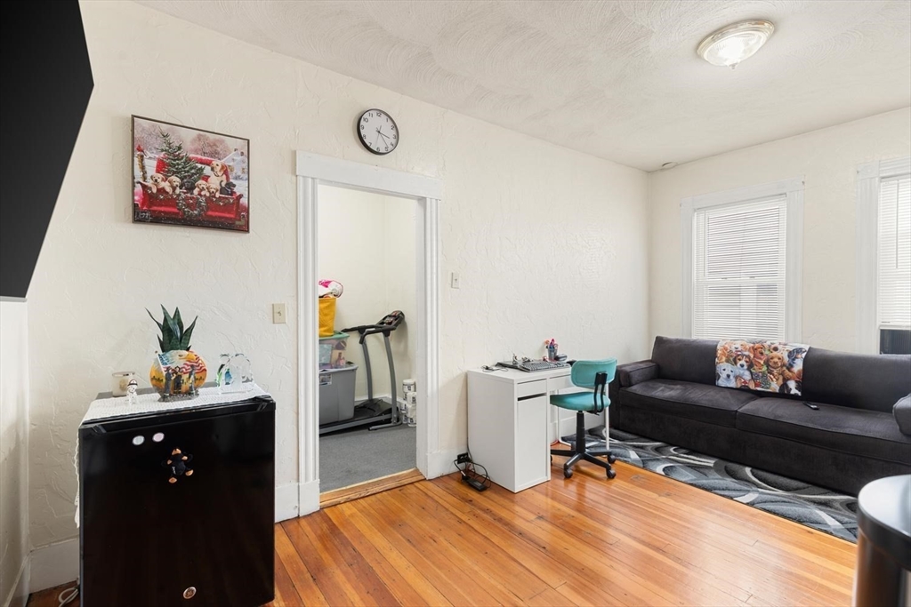 19 Fernwood Ave Property Photo 11