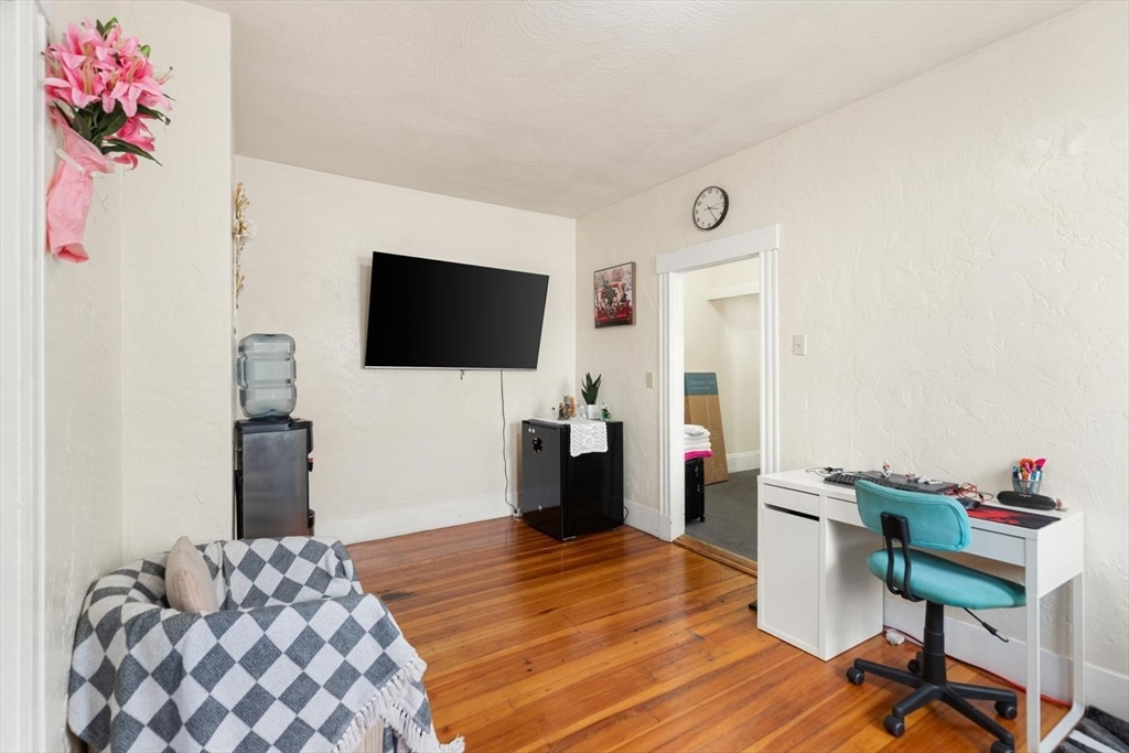 19 Fernwood Ave Property Photo 13