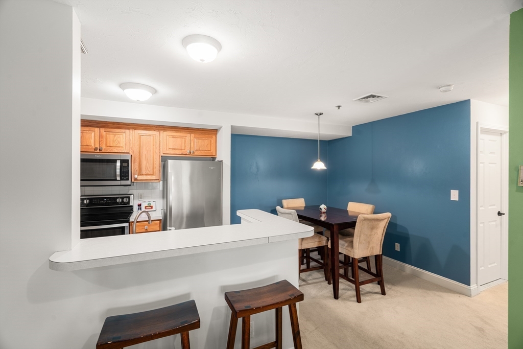 717 Washington St # F Property Photo 5