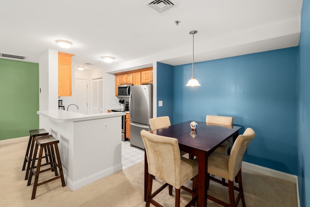 717 Washington St # F Property Photo 6