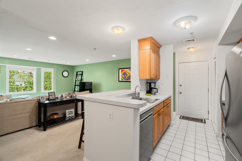 717 Washington St # F Property Photo 9
