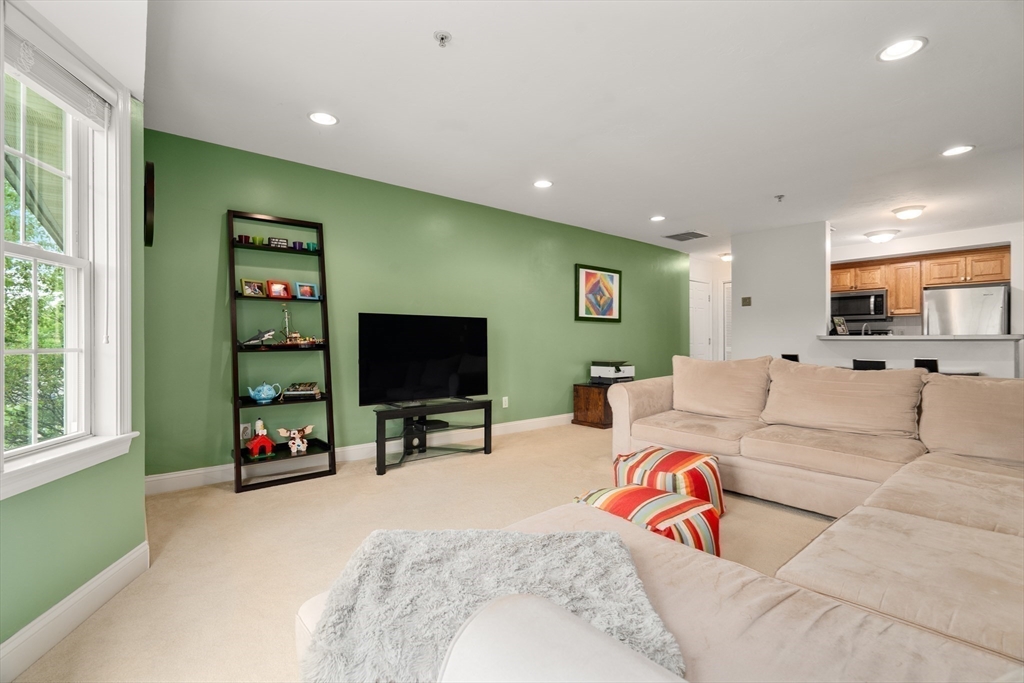 717 Washington St # F Property Photo 10