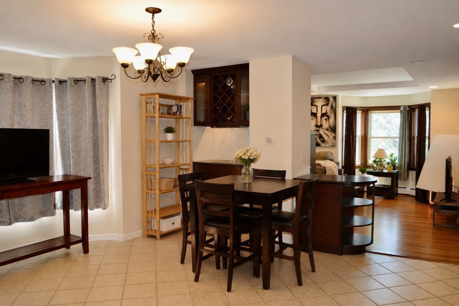 13 Howe St Property Photo 9