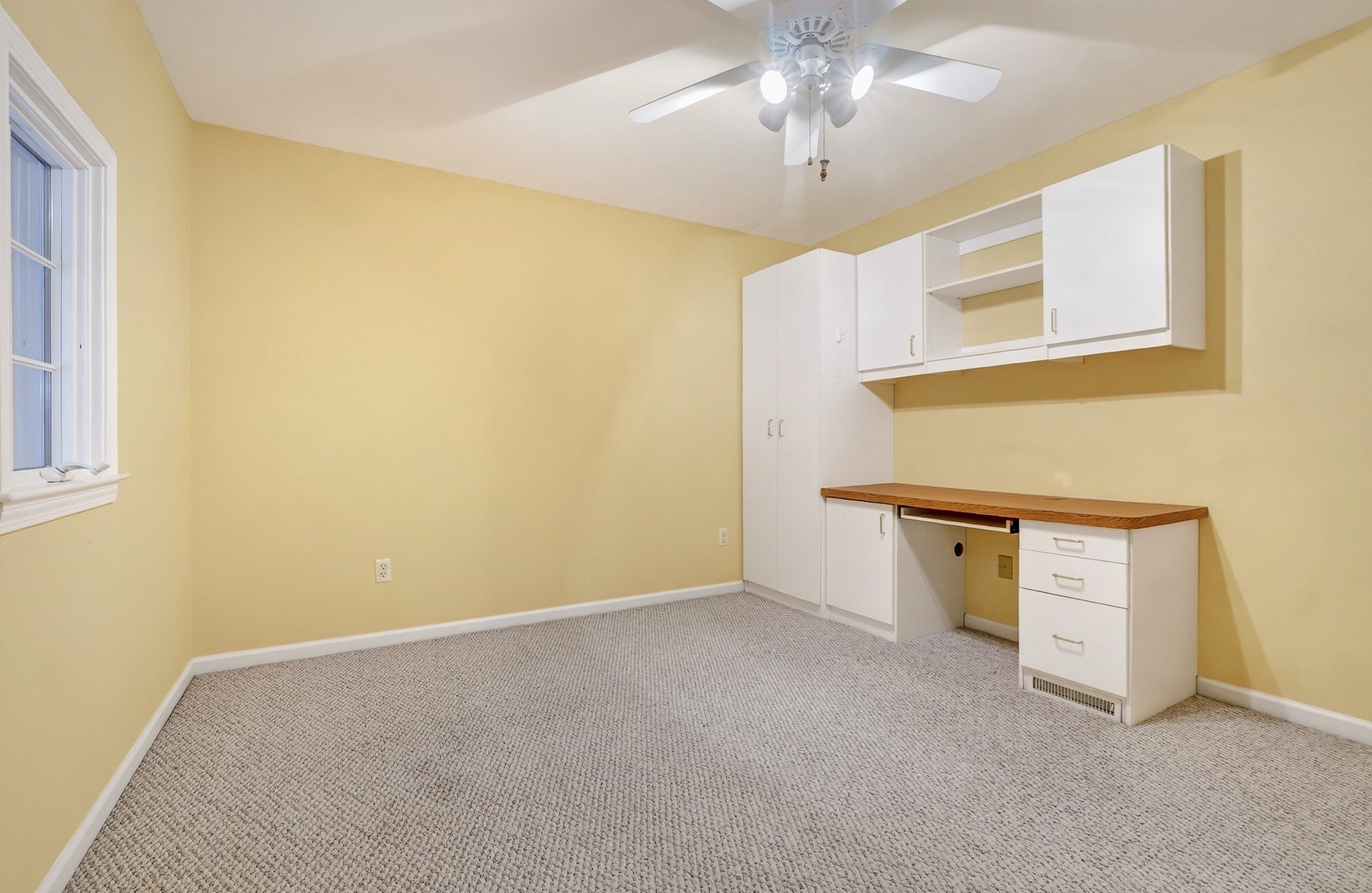 15 Hawthorne Lane # 15 Property Photo 15