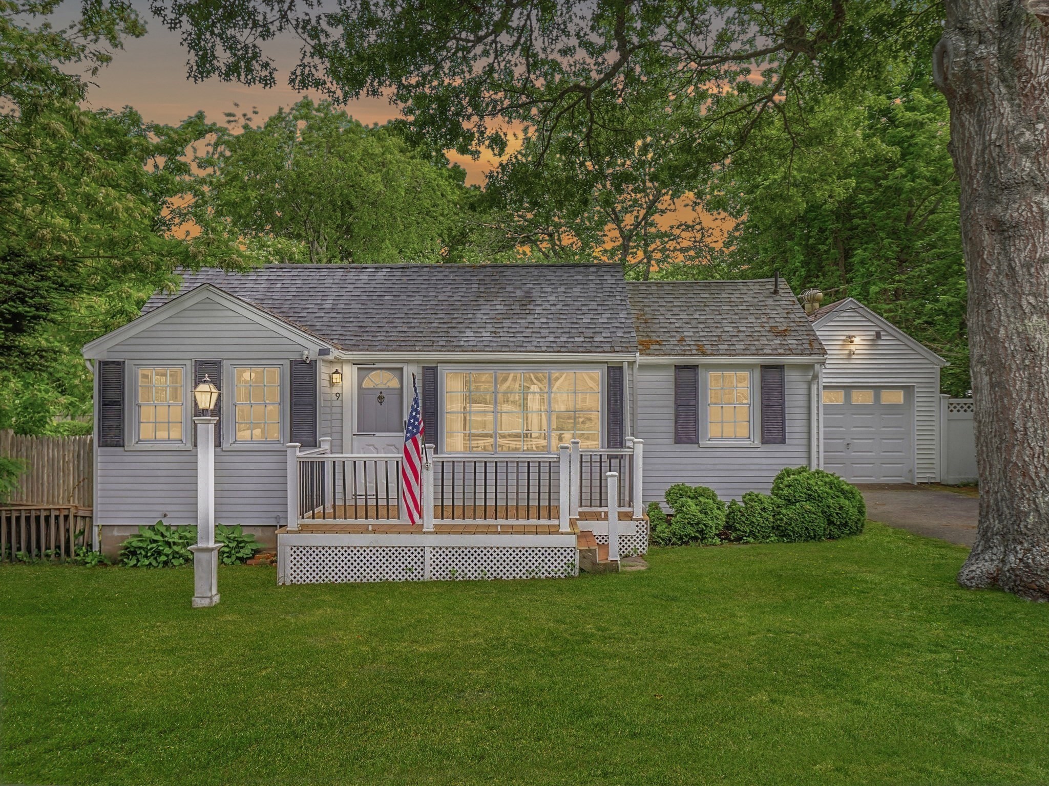 9 Silver Leaf Property Photo 1