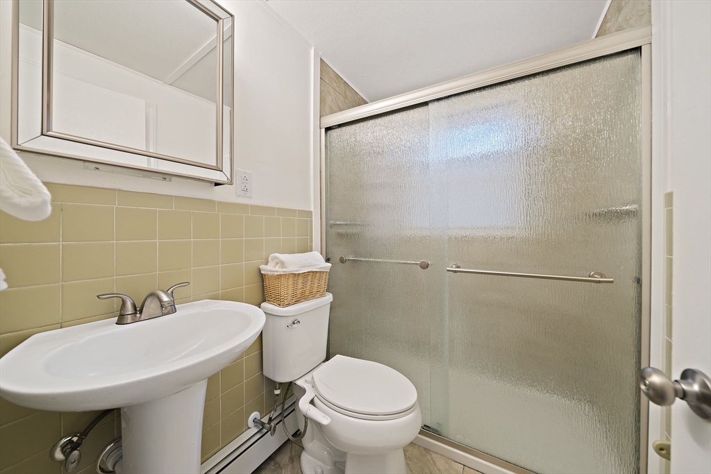 38 Roseen Rd Property Photo 16
